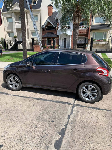 Peugeot 208 1.6 Feline 2014