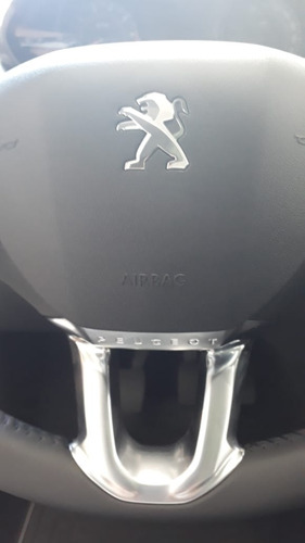 Peugeot 2008 Active 1.6 (m)