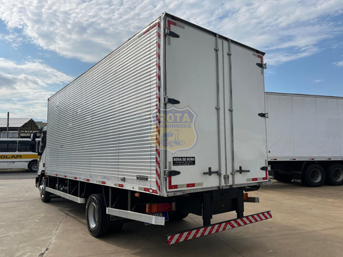 Iveco Tector 11-190 Caminhão 3/4 Com Baú Unico Dono