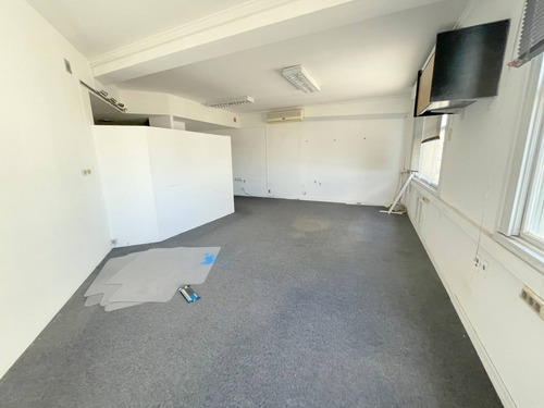 Imagen 8 de 8 de Venta De Oficina En Ciudad Vieja.
