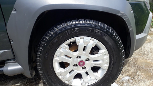 Fiat Strada 1.8 16v Adventure Cab. Dupla Flex Dualogic 2p