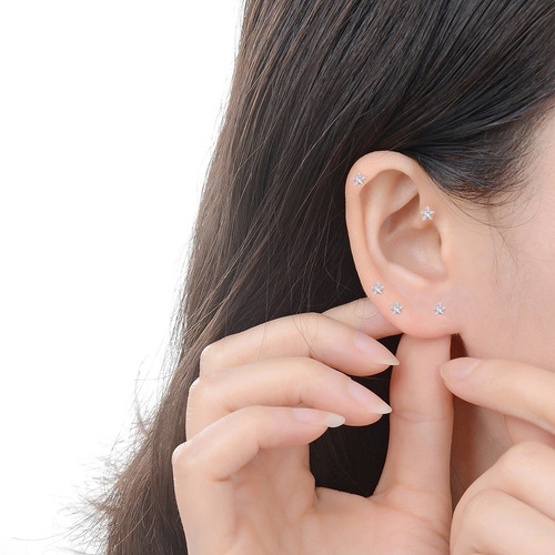 Imagem 2 de 3 de Brinco Aço Inox 316l Cartilagem Tragus Zirconia Estrela 3mm