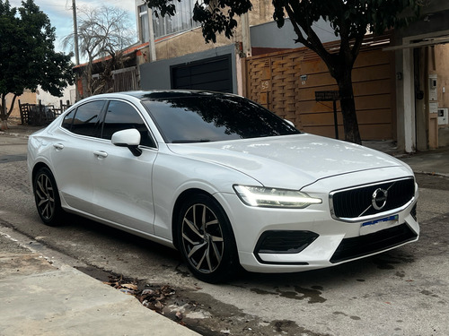 Volvo S60 2.0 T4 Momentum 4p