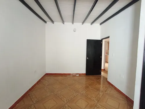 Arriendo Casa Comercial En Laureles
