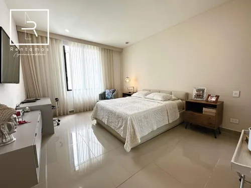 Casa En Venta En El Poblado. Cod V10550