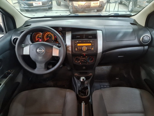 Imagem 16 de 18 de Nissan Livina Livina X-gear 1.6 Flex 4p Manual 2010