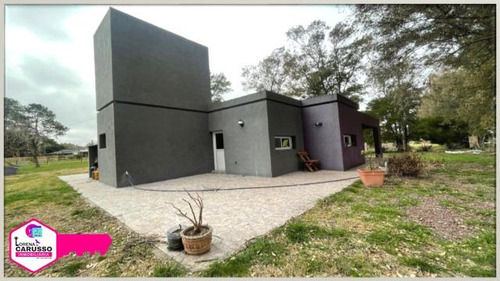 Casa Quinta En Club De Campo El Moro.