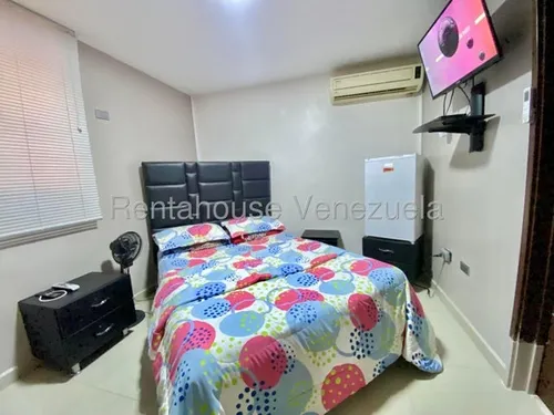 Moderno Apartamento En Venta, Urb. La Placera San Jacinto, Maracay, 25-18516 Mv