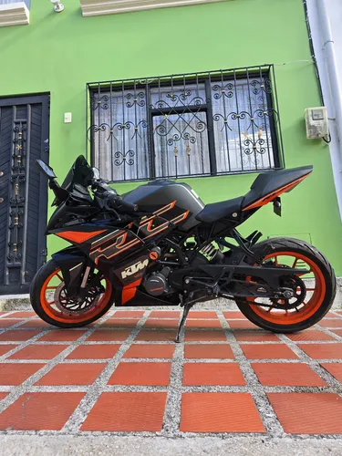 Ktm Rc 200 M. 2021 Instalado Sistema Gps Y Sliders.