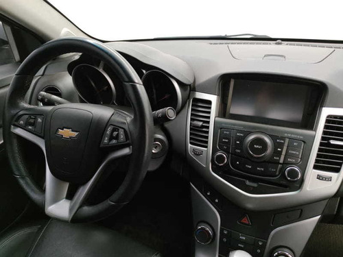 Imagem 10 de 15 de Cruze Sedan Lt 1.8 Aut