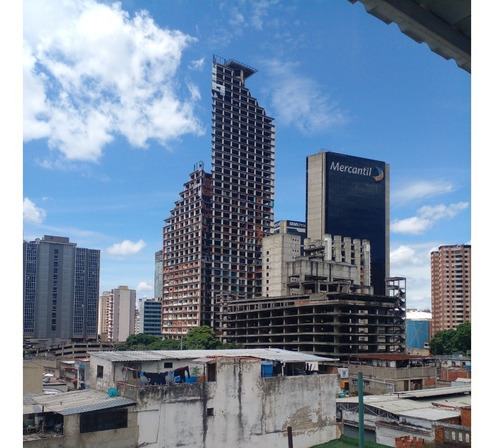 Imagen 13 de 14 de Edificio Comercial, La Candelaria