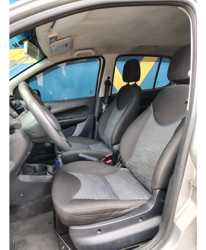 Fiat Uno 1.0 EVO ATTRACTIVE 8V FLEX 4P MANUAL