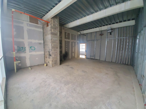 Vendo Oficina 60m2 Los Naranjos 1836