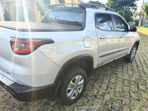 Imagem 6 de 9 de Fiat Toro 1.8 16v Evo Flex Freedom At6 2017