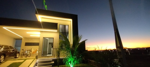 Casa Condomínio Fechado 2 Dorms Com Suite E Dois Ar Condicio