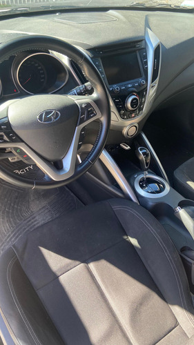 Hyundai Veloster 1.6 6at 130cv