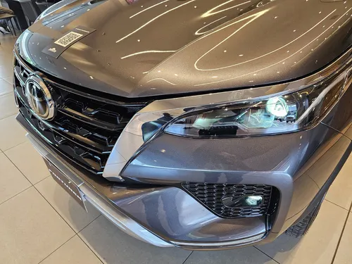 Toyota Fortuner 2.8 Diesel Srv 4X2 At