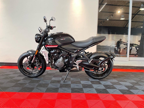Imagen 2 de 11 de Triumph Trident 660 Hilton Motors Co.