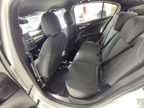 Imagen 11 de 23 de Fiat Cronos Precision 1.8 16v Hgt (dr)
