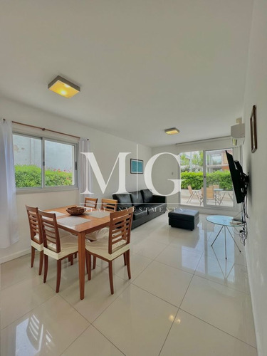 Imagen 2 de 10 de Venta Apartamento 2 Dormitorios Peninsula