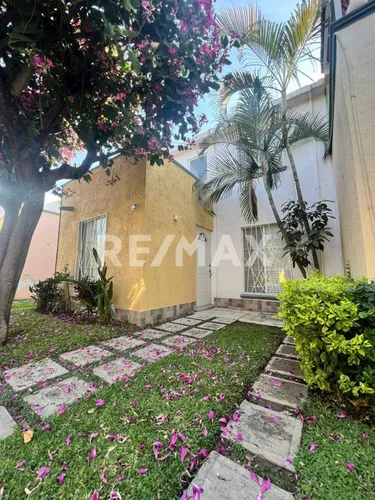 Casa En Venta En Rancho Tezoyuca, Morelos