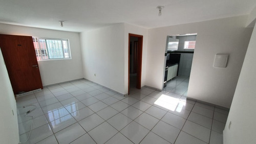Imagem 2 de 9 de Apartamento Para Venda - 009876