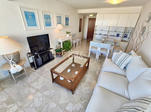 Piso Medio En Península! - Ref: 24243