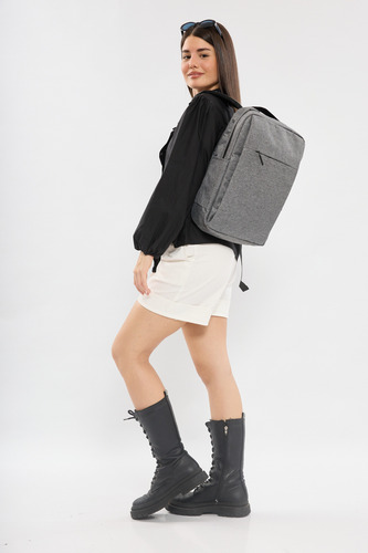 Mochila Unisex Moda Urbana Con Usb Economica Importada Gris Liso