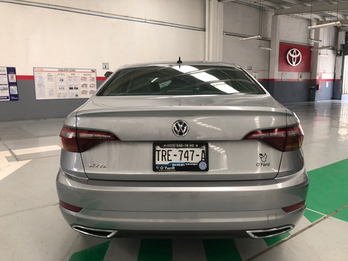 Imagen 4 de 15 de Volkswagen Jetta A7 Highline 2020