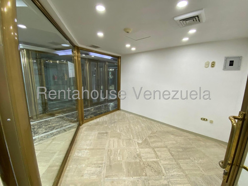 Km Comercial En Alquiler En Chuao, Distrito Metropolitano