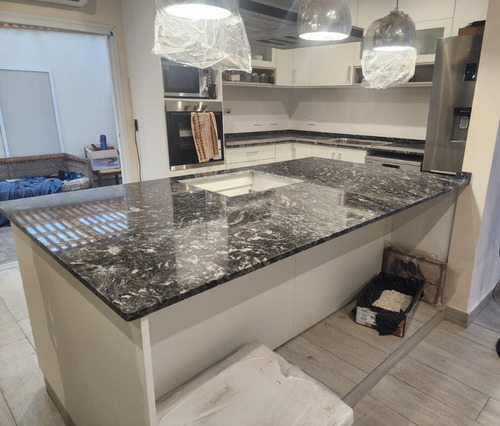 Granito Nacional Negro Boreal O Black Cosmic Calidad Extra