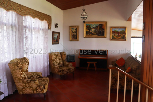 Se Vende Casa Con Potencial Baruta Yf