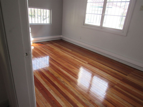 Casa En Venta De 4 Dorm. En Providencia