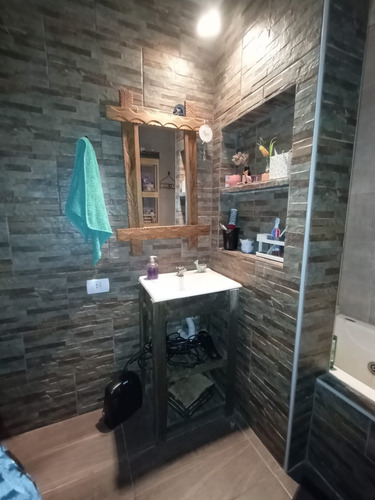 Venta Casa 3 Ambientes En Lote Propio Excelente Estado