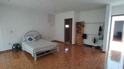 Casa En Venta En El Fraccionamiento Vergeles