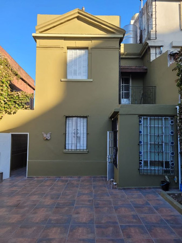 4 Ambientes Con Patio Y Cochera