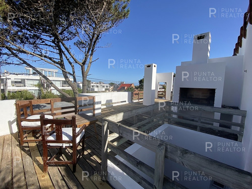 Apartamento A Una Cuadra De La Ruta Con Parrilla Y Vista, Manantiales, Uruguay