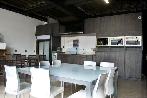 Excelentes Oficinas/bodegas En Muy Buena Ubicación