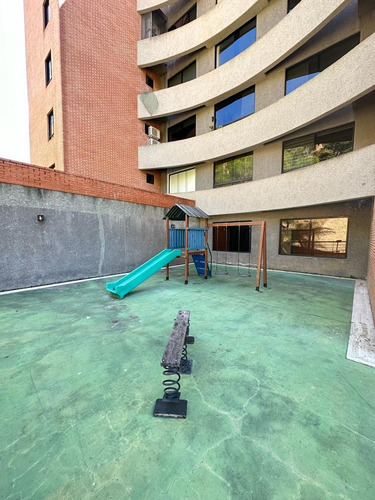 Apartamento En Venta 115 M2- Urb. Lomas Del Sol