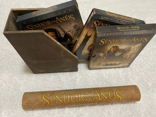 Imagem 1 de 3 de Box 3 Dvd - O Senhor Dos Anéis + Suporte Madeira + Pôster