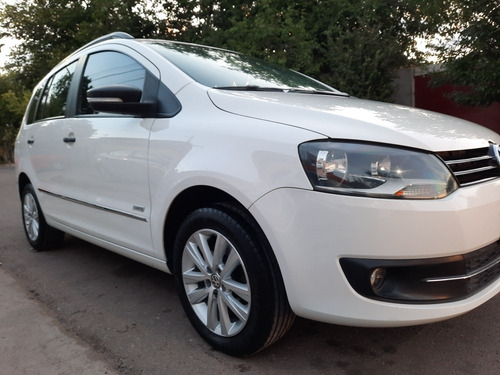 Imagen 5 de 18 de Volkswagen Suran 2014 1.6 Highline 101cv Cuero