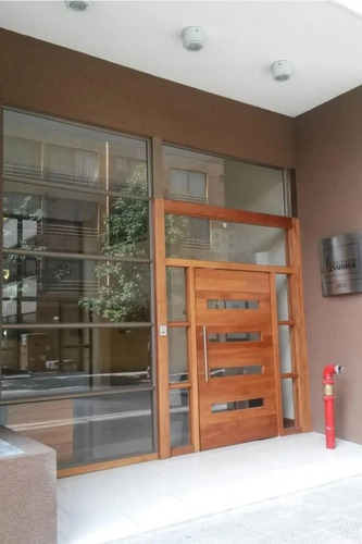 Venta De Departamento Con Estacionamiento, Metro Universidad