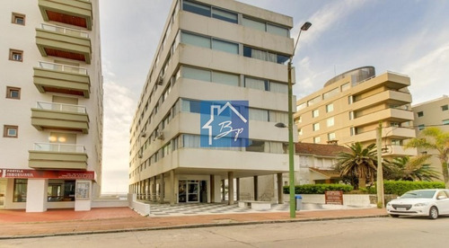 Casa En Venta, Mansa, Punta Del Este- Ref: 278