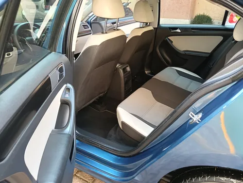 Volkswagen Jetta 2.0 Live At