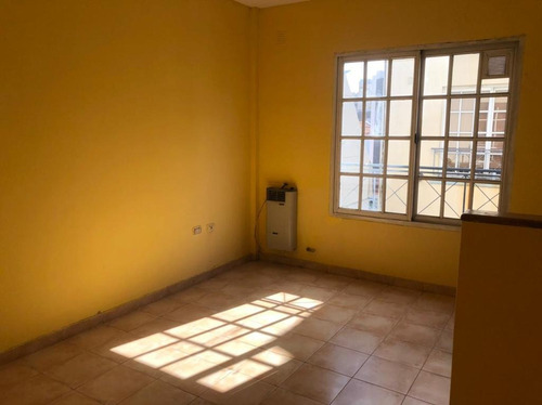 Imagen 3 de 11 de Departamento 2 Ambientes / Venta / Ramos Mejía