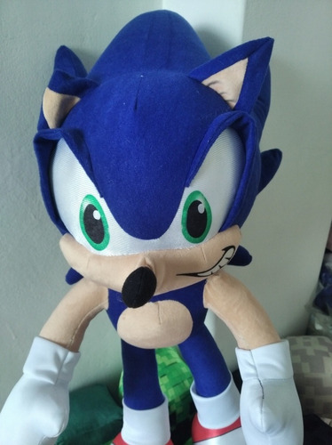Imagen 3 de 4 de Peluche De Sonic 55cm Brillan Los Ojos