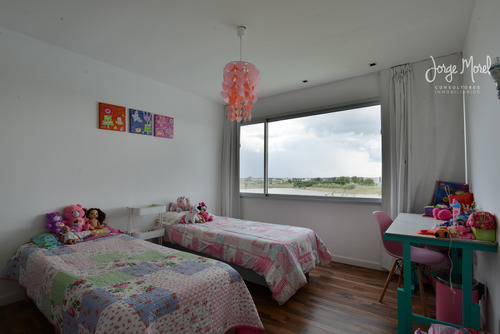 Casa Laguna #200-300 - San Sebastian - Area 5 - 240m2 #id 1047