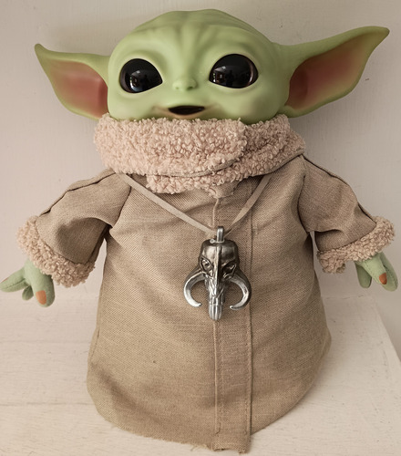 Muñeco Baby Yoda Star Wars Con Accesorio Mattel 28cm (Usado)