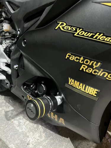 Sliders O Defensa De Motor Yamaha R15 V4