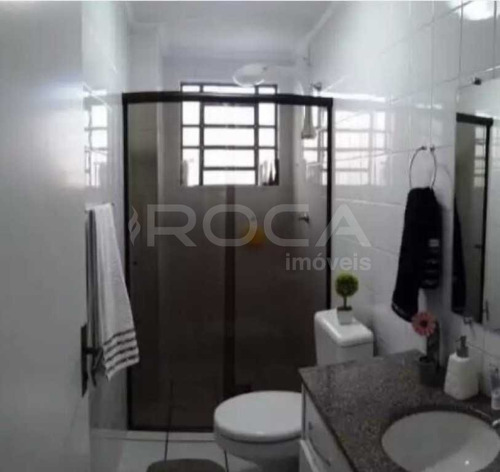 Venda De Apartamentos / Padrão Na Cidade De São Carlos 27480